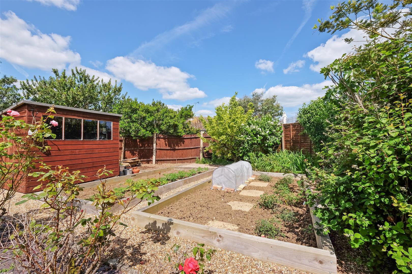 2 Bed, 1 Bath Property For Sale in Sandpiper Road, CT5 4TP